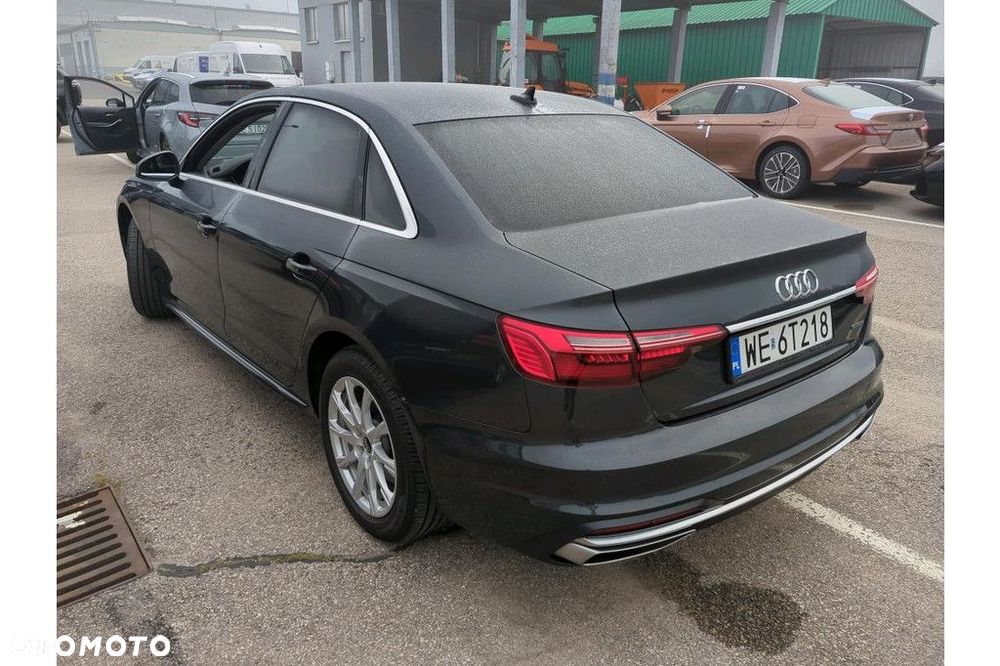 Audi A4 Limousine - 4