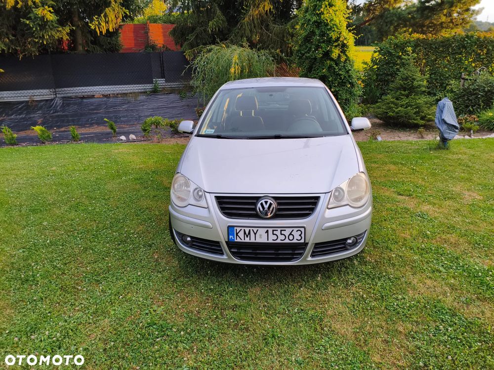 Volkswagen Polo 1.4 16V Trendline - 2
