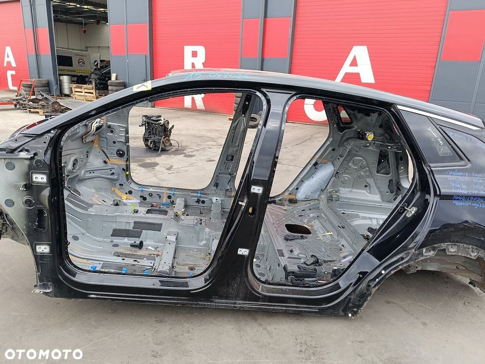 PRÓG LEWY OPEL GRANDLAND X Z22T - 2
