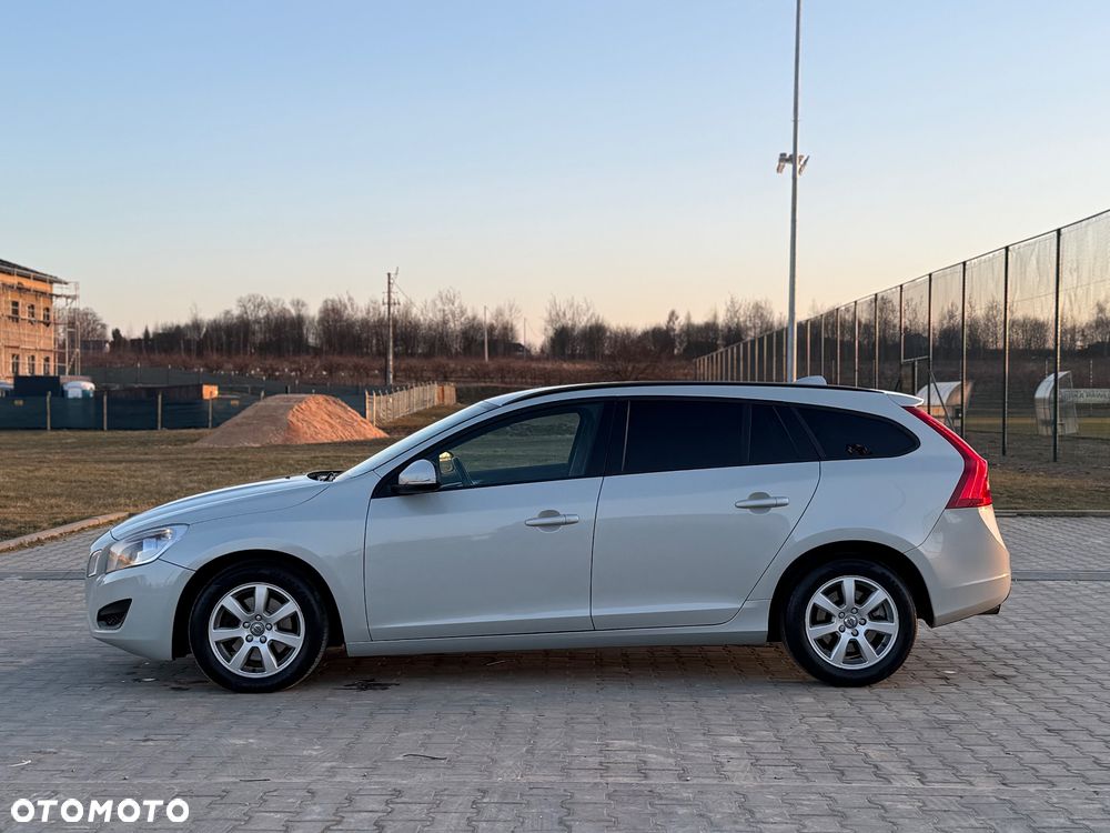 Volvo V60 D3 Summum - 13