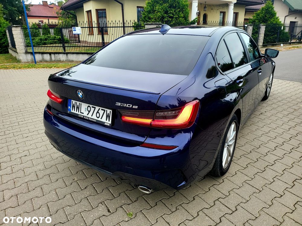 BMW Seria 3 330e M Sport - 5