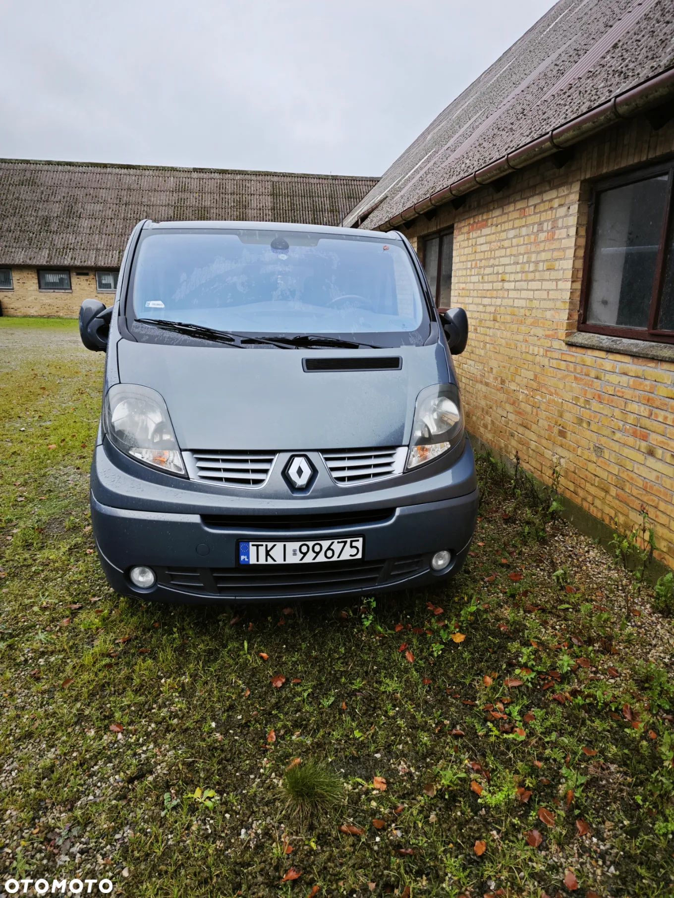Renault Trafic Grand Passenger Black Edition - 1