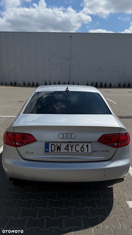 Audi A4 Limousine - 3