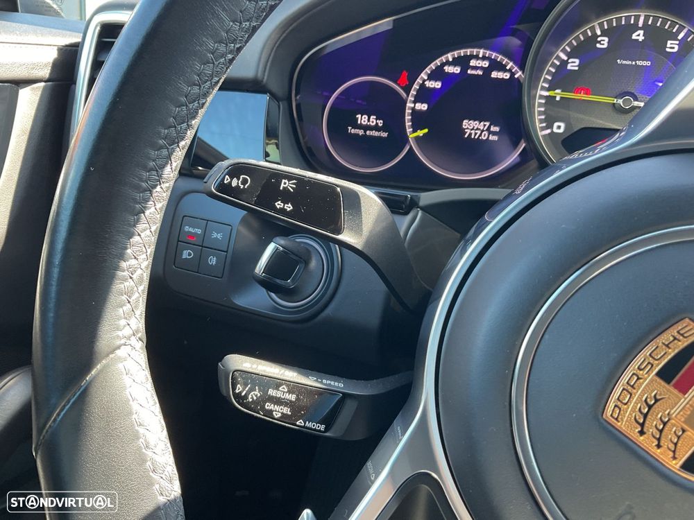 Porsche Cayenne Coupé E-Hybrid - 59