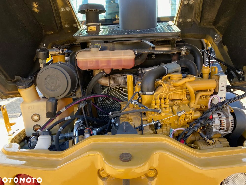 Caterpillar CAT 908H2, 6200 MTH, ŁYŻKA OTWIERANA + WIDŁY, z NIEMIEC, - 17