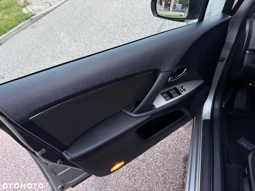 Toyota Avensis 2.0 D-4D Sol Premium - 33