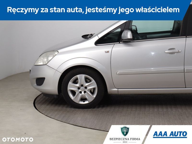 Opel Zafira - 17