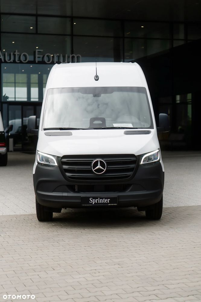 Mercedes-Benz Sprinter - 4