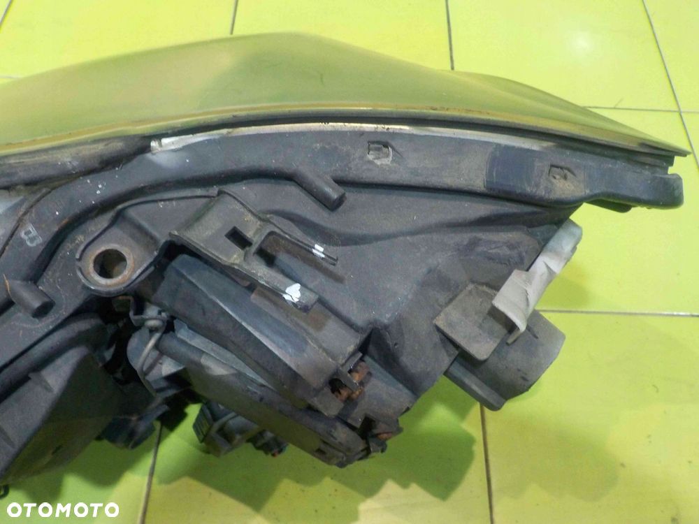 LEXUS IS II 07r lampa prawa przod 52115-53020 - 14
