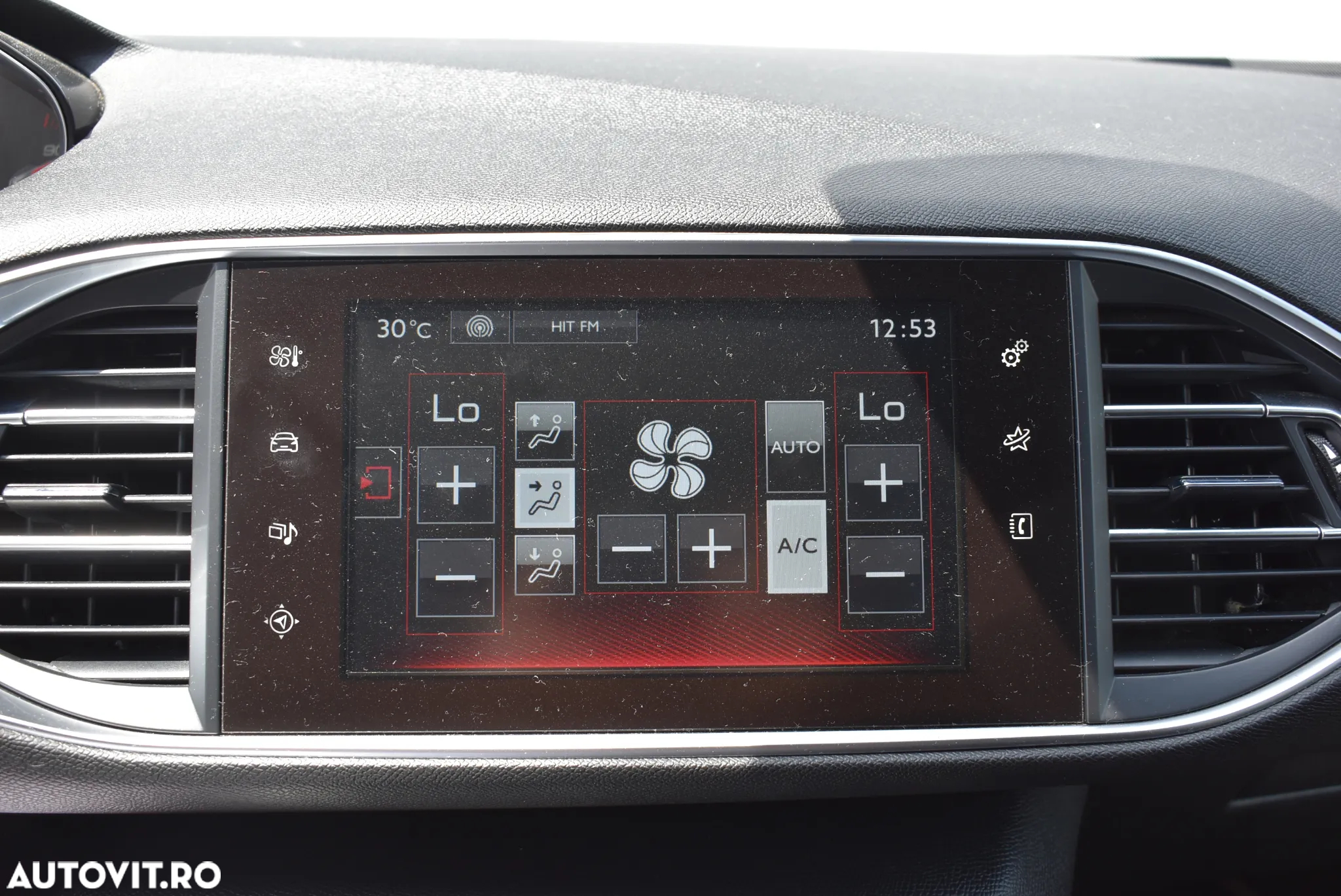 Peugeot 308 SW 1.2 L PureTech Turbo Allure Aut. - 11