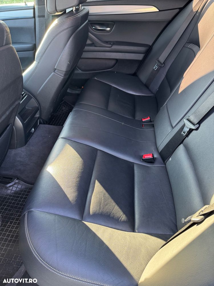 BMW Seria 5 525d Sport-Aut. Luxury Line - 7