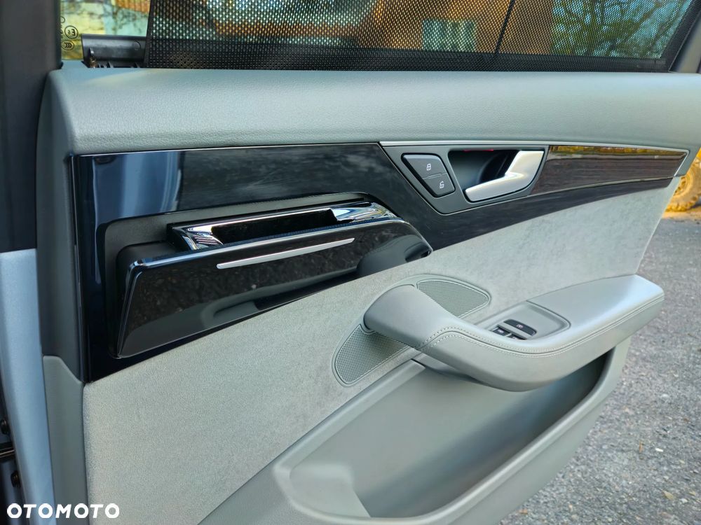 Audi A8 4.2 FSI L Quattro - 32
