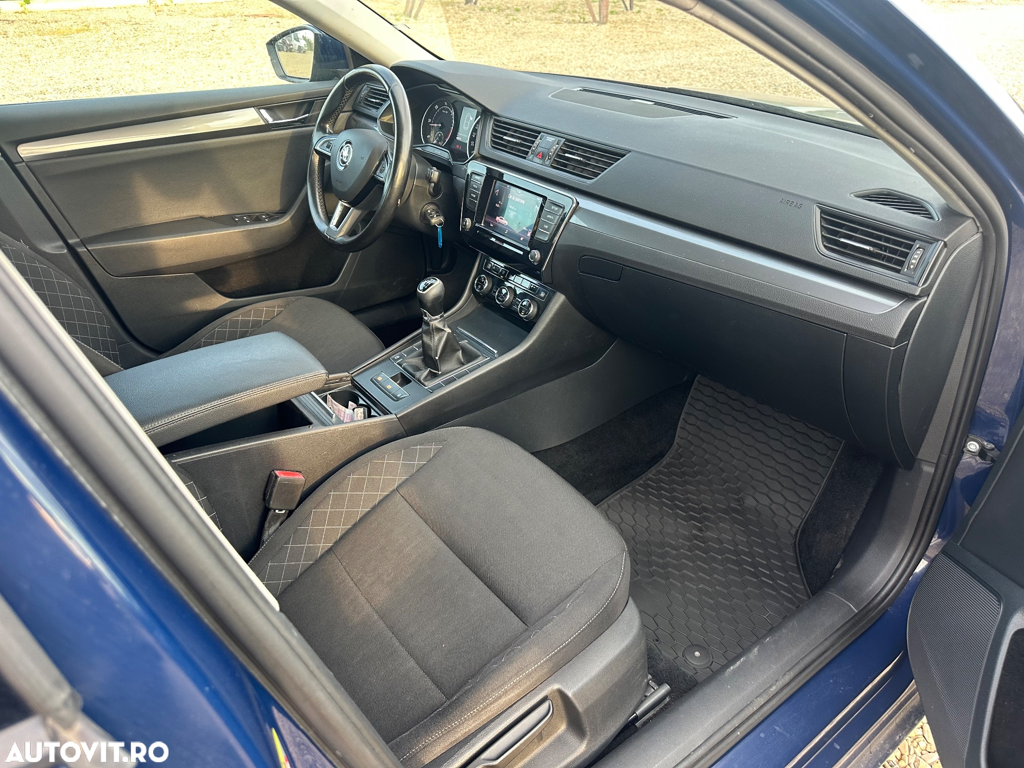 Skoda Superb 2.0 TDI Active - 8