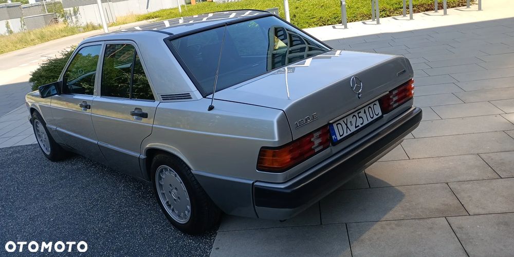 Mercedes-Benz W201 (190) - 4