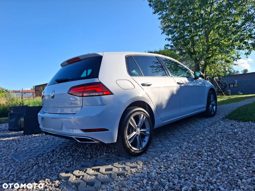 Volkswagen Golf 2.0 TDI SCR DSG R-Line - 10