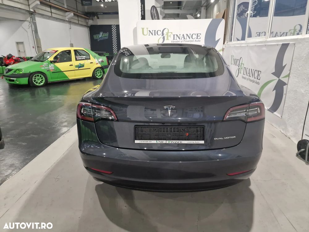 Tesla Model 3 Langstreckenbatterie Allradantrieb Dual Motor - 7
