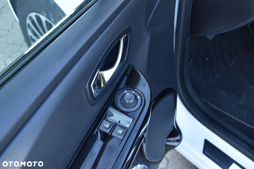 Renault Clio - 17
