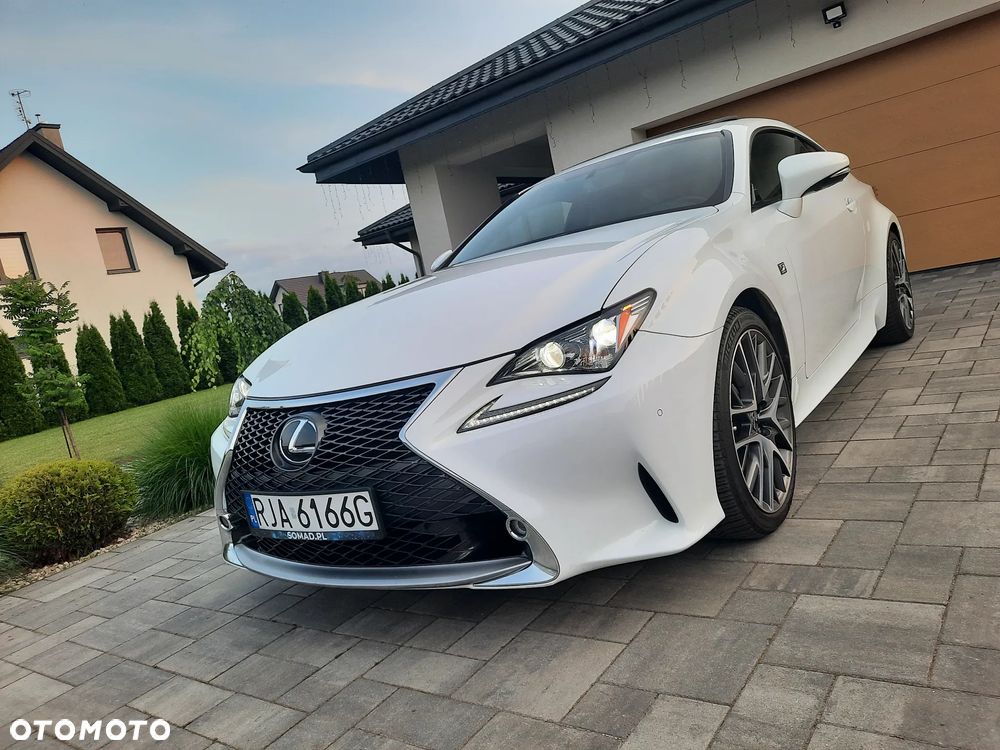 Lexus RC - 3