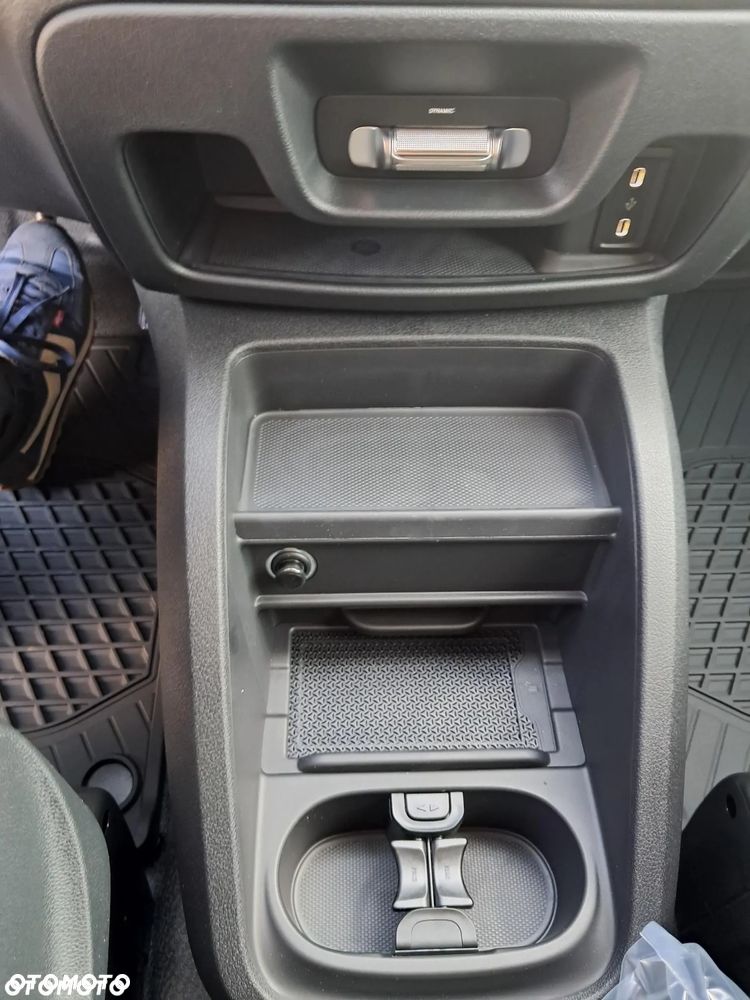 Mercedes-Benz Vito - 7