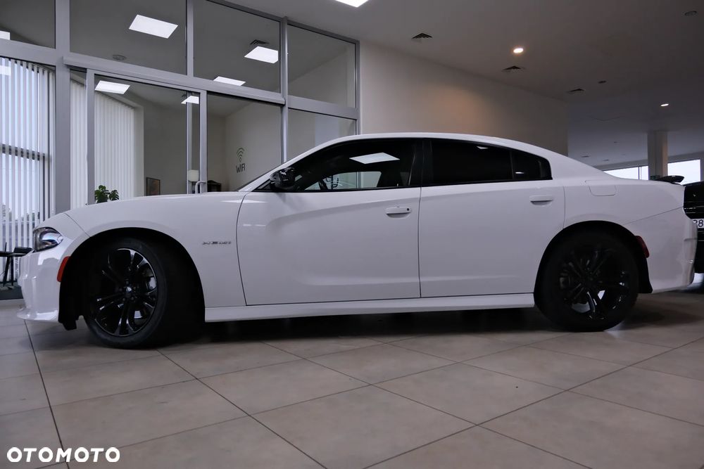 Dodge Charger 5.7 R/T - 16