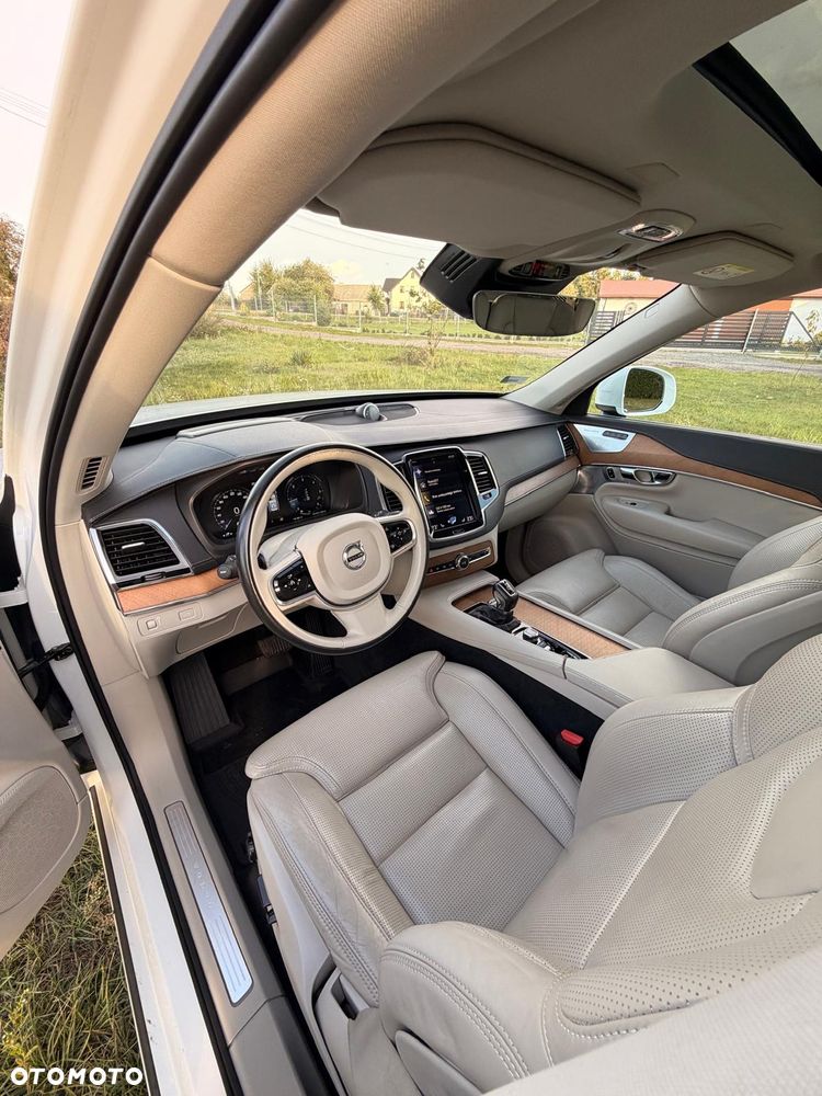 Volvo XC 90 D5 SCR AWD Inscription 7os - 9