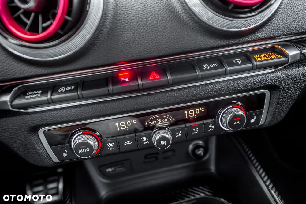 Audi S3 S tronic - 31