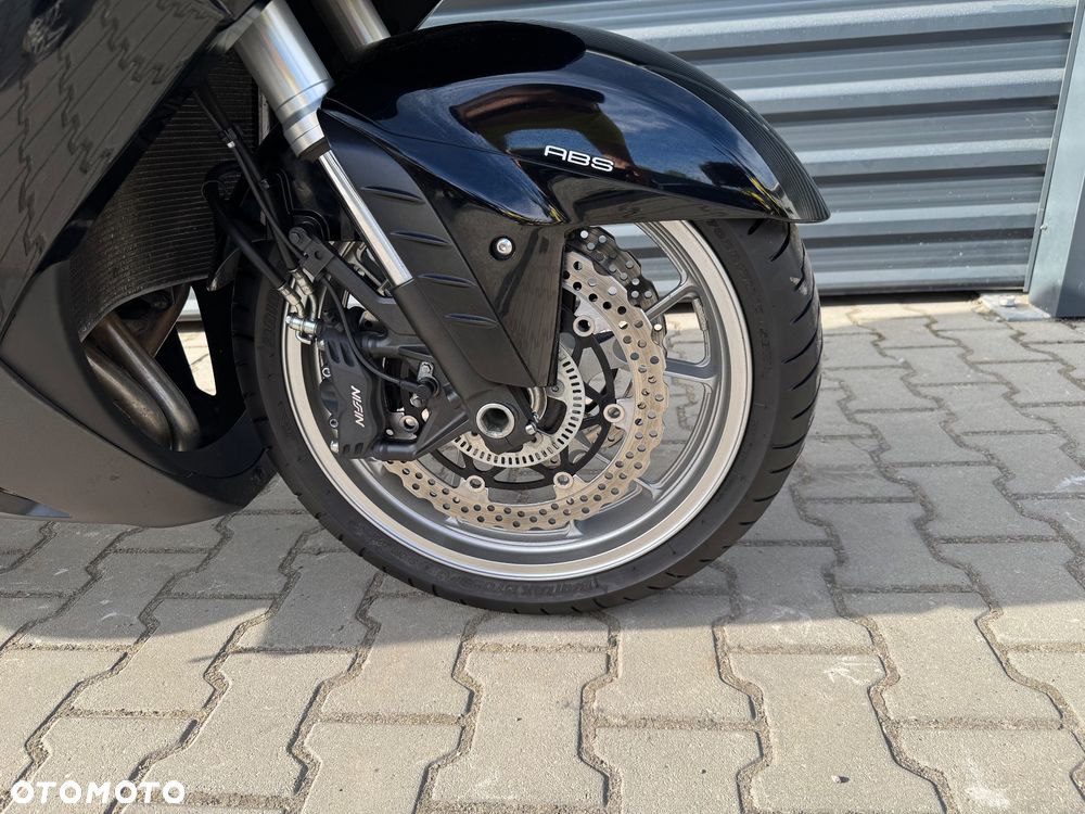 Kawasaki GTR - 16