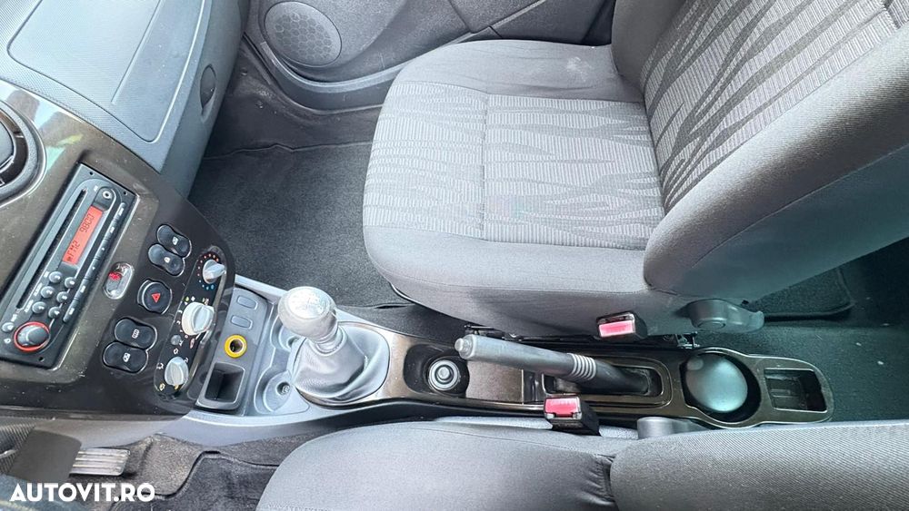 Dacia Duster 1.5 dCi 4x2 Laureate - 9