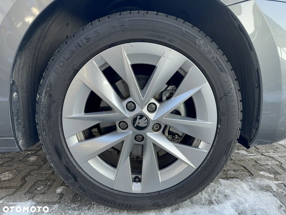 Skoda Octavia 1.5 TSI mHEV Selection DSG - 10