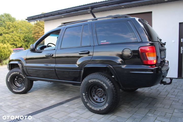 Jeep Grand Cherokee - 23