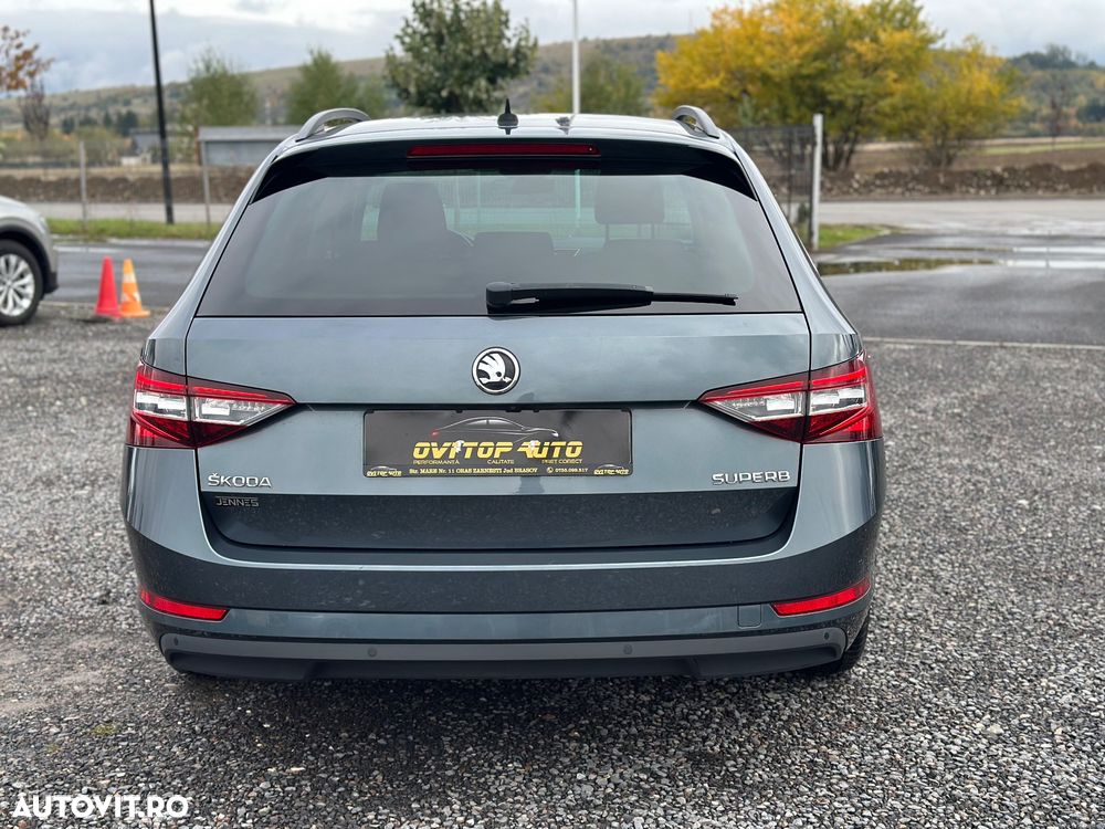 Skoda Superb Combi 1.6 TDI DSG Ambition - 10