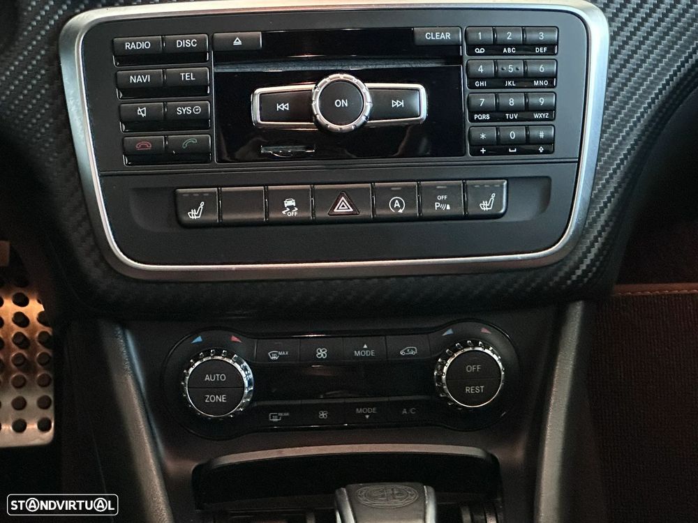 Mercedes-Benz A 45 AMG 4Matic Speedshift 7G-DCT - 22