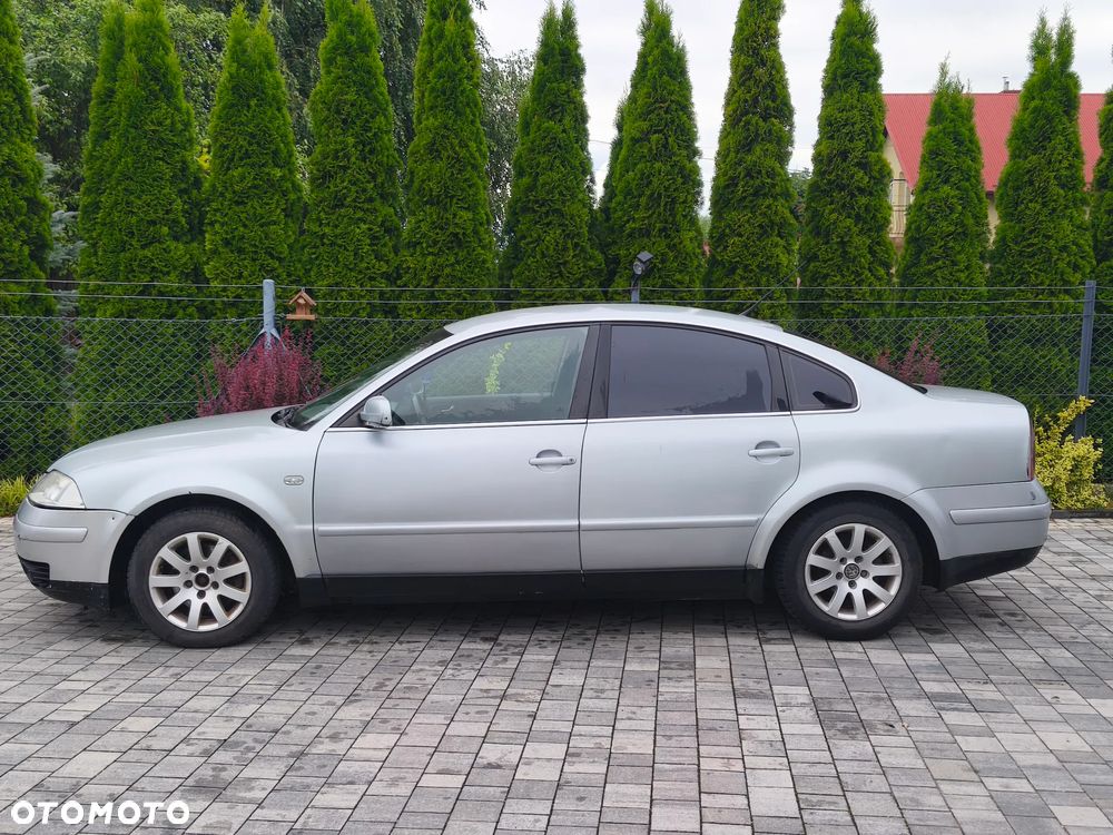 Volkswagen Passat 1.9 TDI Highline - 3