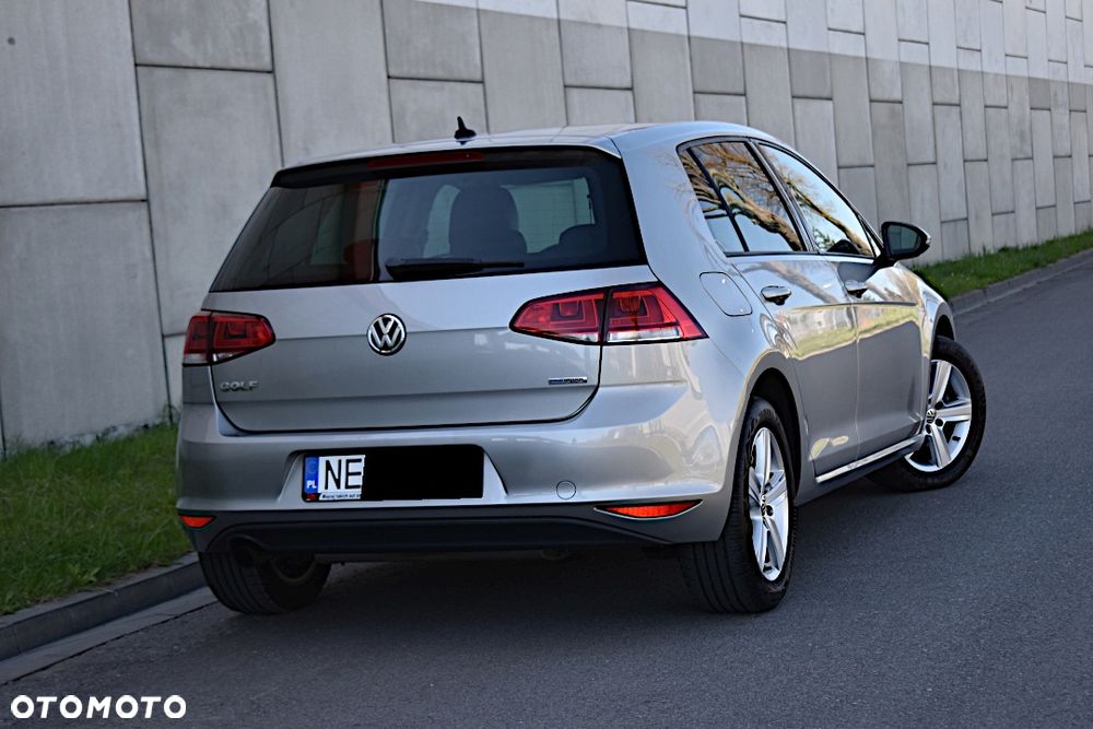 Volkswagen Golf - 4