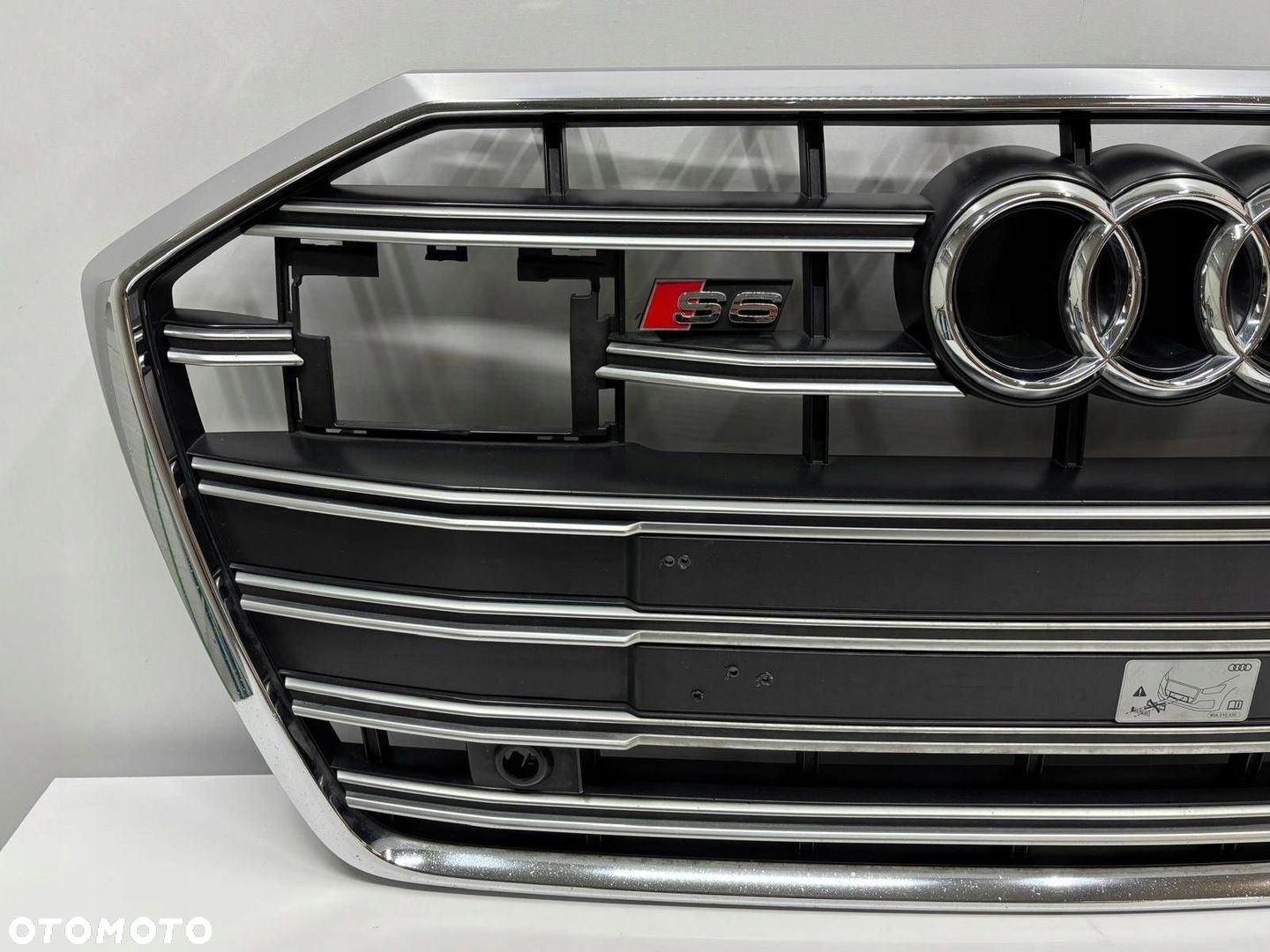 Audi S6 C8 4K Grill Atrapa Zderzaka 4K0853651E - 2