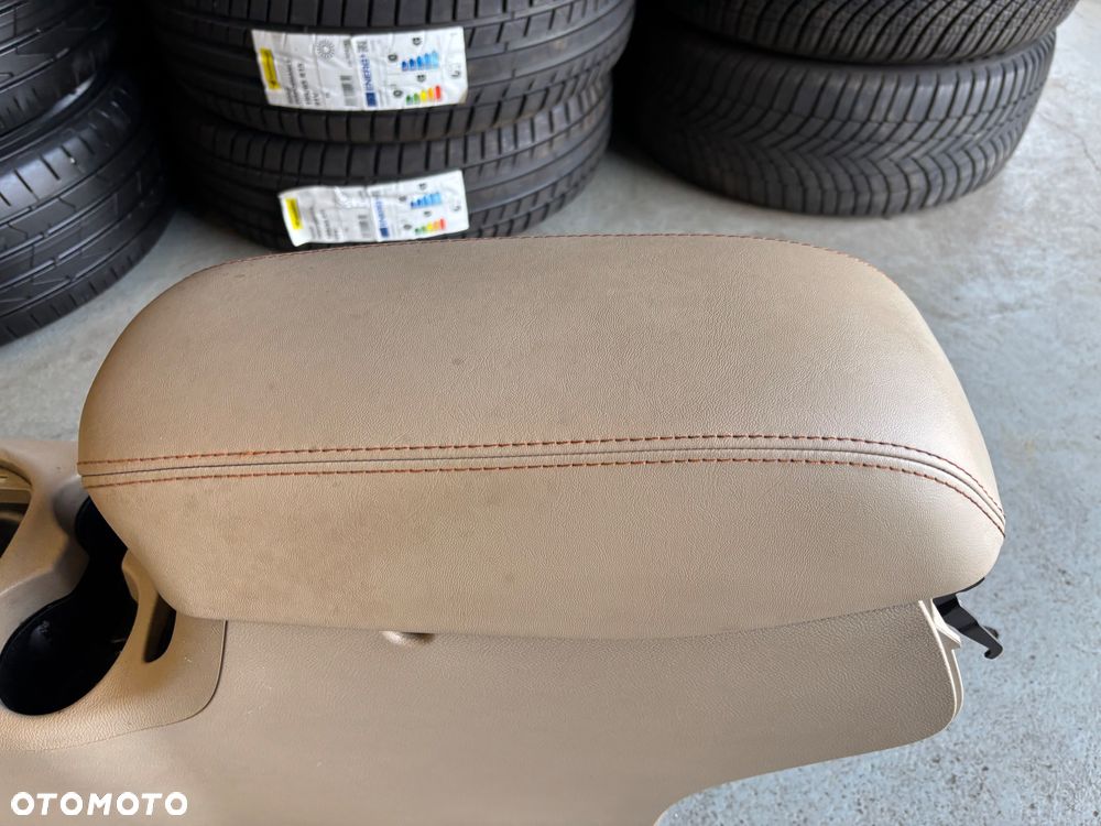 JEEP CHEROKEE KL LIFT 2019- TUNEL SRODKOWY PODŁOKIETNIK - 8