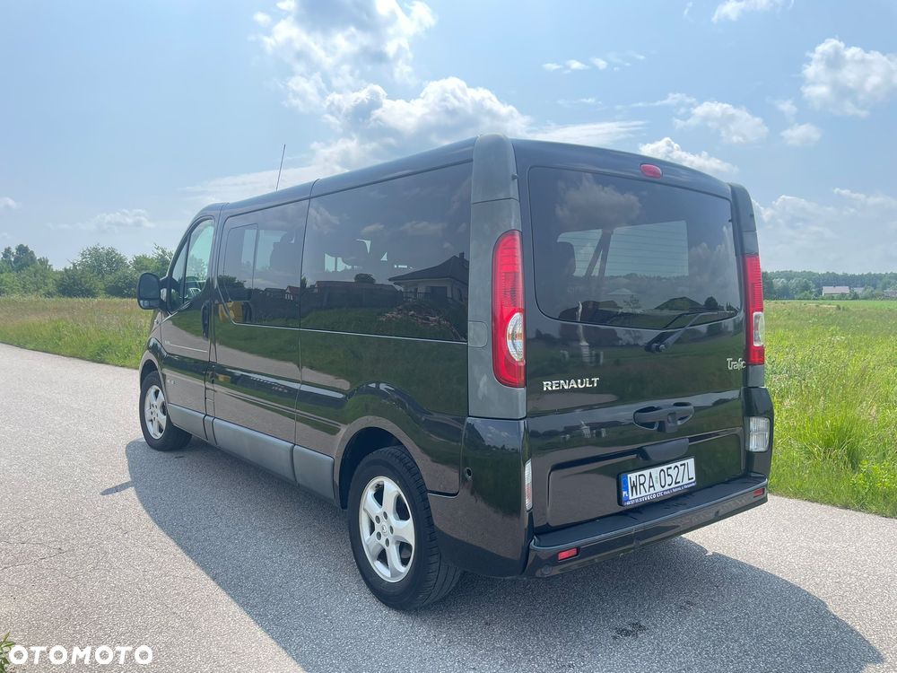 Renault Trafic FAP Passenger Black Edition - 4