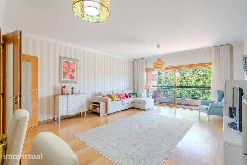 Apartamento T2 para Venda em Queijas - Grande imagem: 3/12