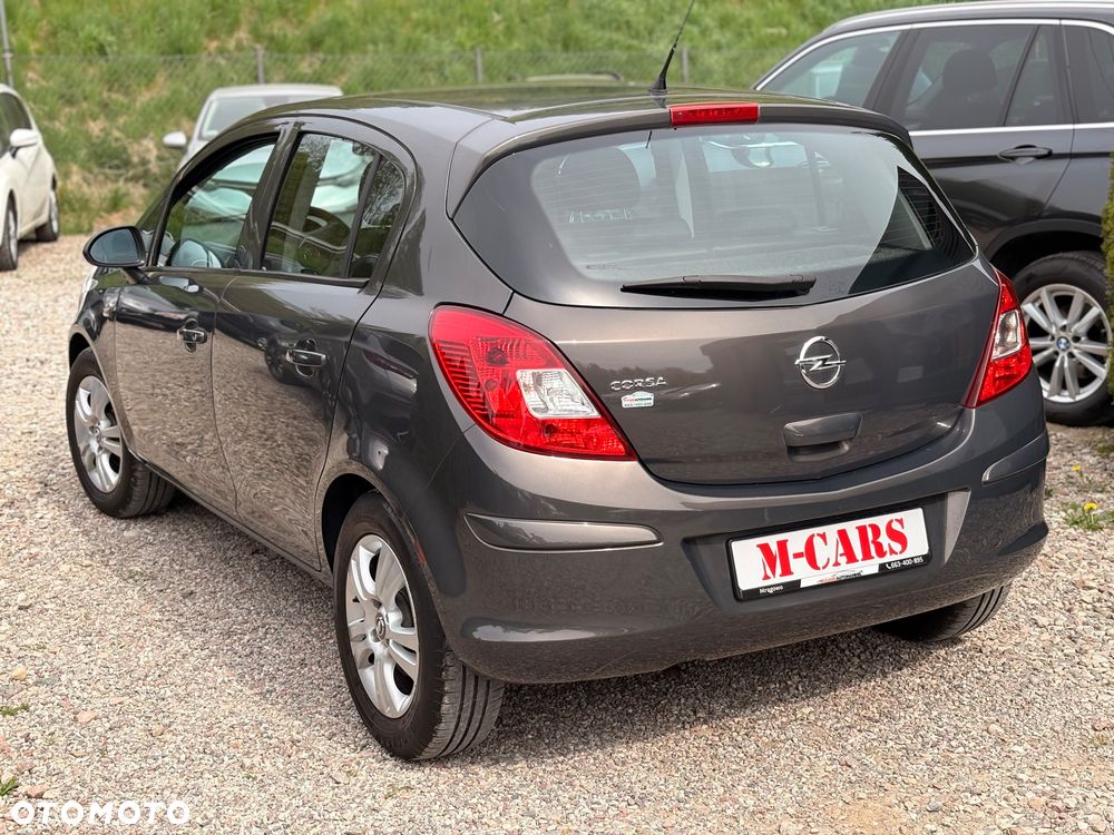 Opel Corsa 1.2 16V Essentia - 5