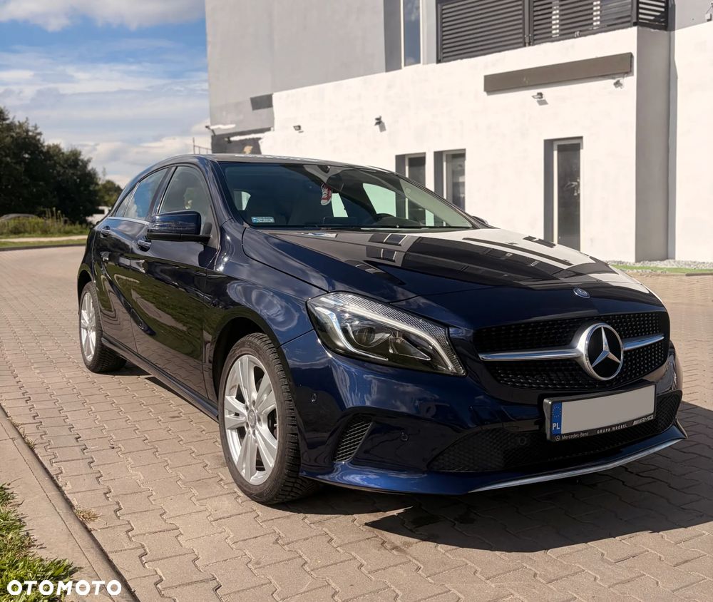 Mercedes-Benz Klasa A 220 4-Matic Urban - 1