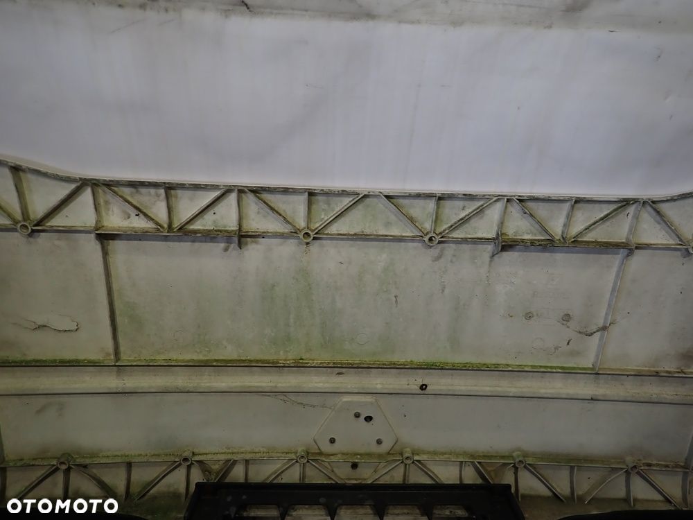 MASKA GRILL RENAULT MIDLUM 4.1 - 3