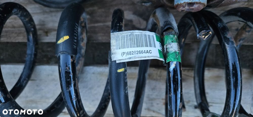 RAM 1500 V 5 2019- 4X4 5.7 HEMI QUAD CAB 1,5 Big Horn Kompletna belka zawieszenia tylnego Most napędowy Dyfer Dyferencjał 68270329AB Zawieszenie tył Wahacze Zacisk hamulcowy przełożenie 3.92 - 6