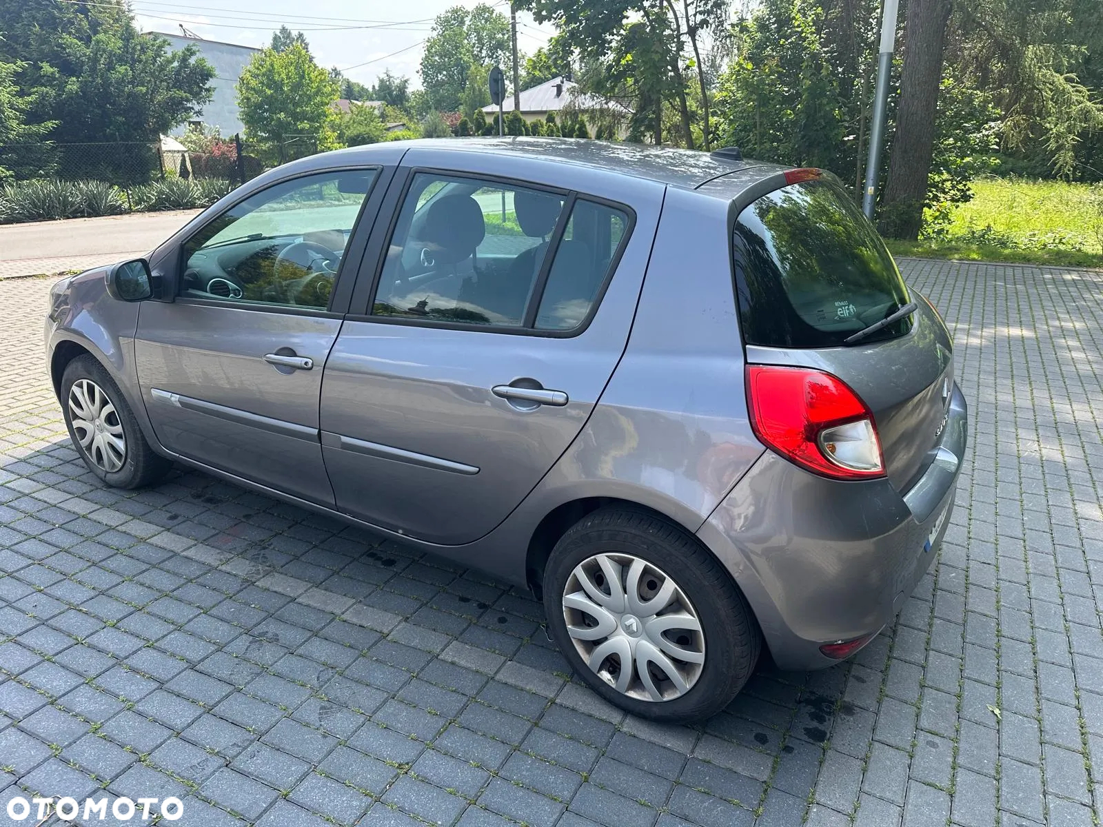 Renault Clio 1.2 16V 75 GPS - 6
