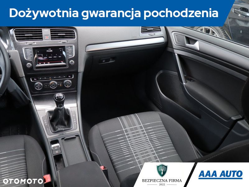 Volkswagen Golf - 9