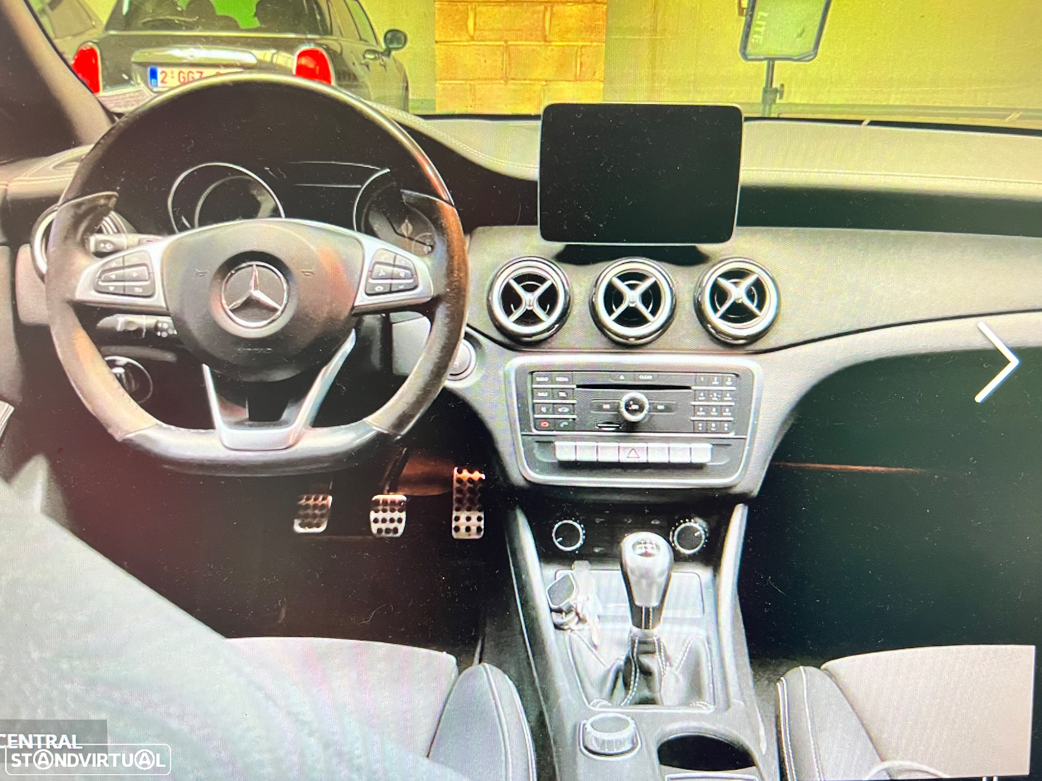 Mercedes-Benz CLA 180 d Shooting Brake AMG Line - 6