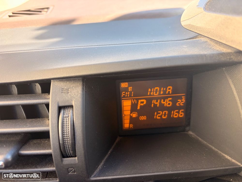 Toyota iQ 1.0 Multidrive + - 11