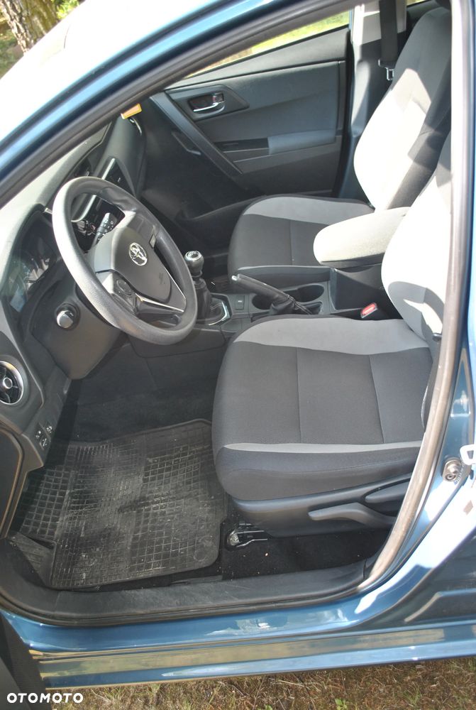 Toyota Auris 1.33 VVT-i Active - 11