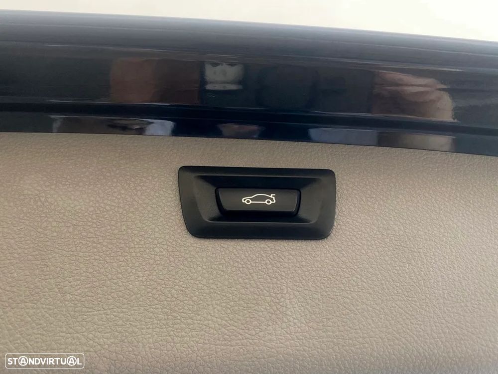 BMW 318 d DPF Aut. Edition Exclusive - 24