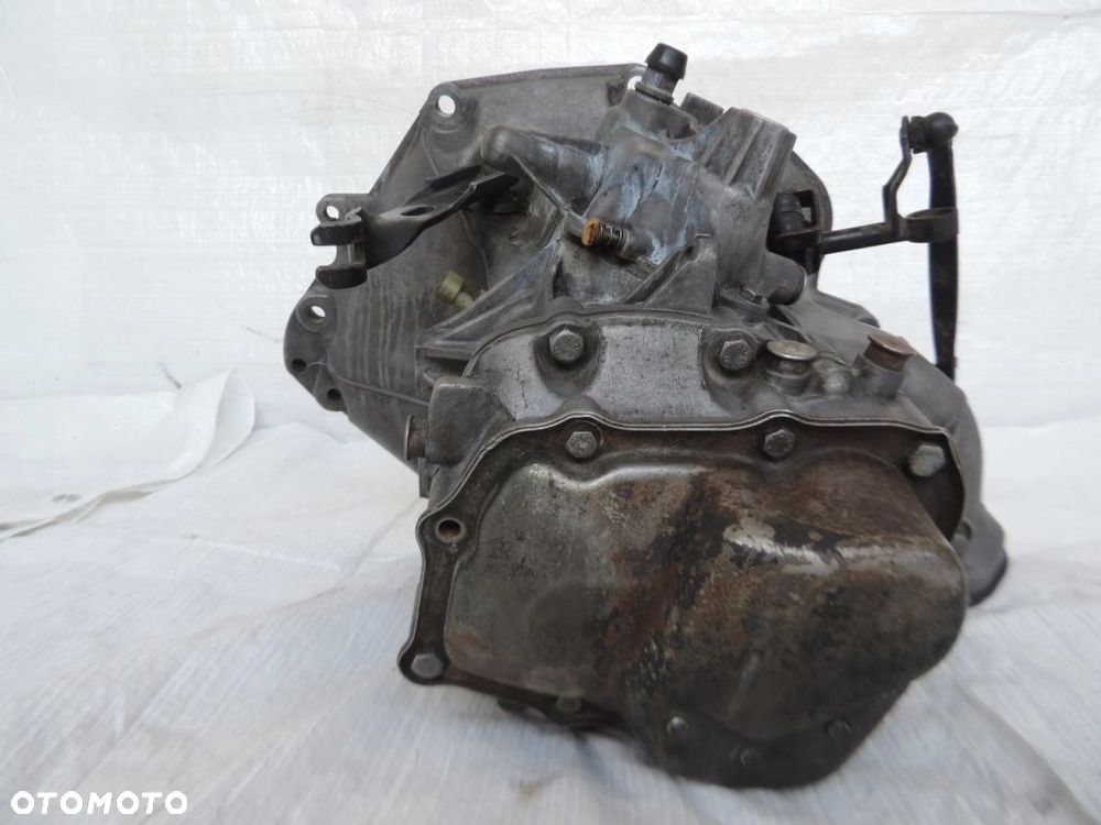 OPEL CORSA C 1,2 BENZYNA Skrzynia Biegów F13C374 - 2