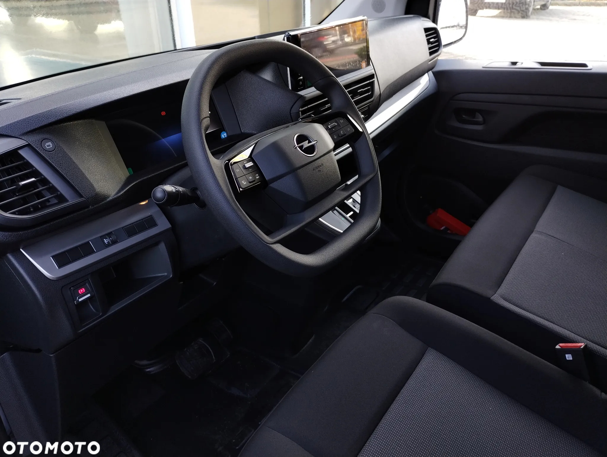 Opel Vivaro Extra Long - 10